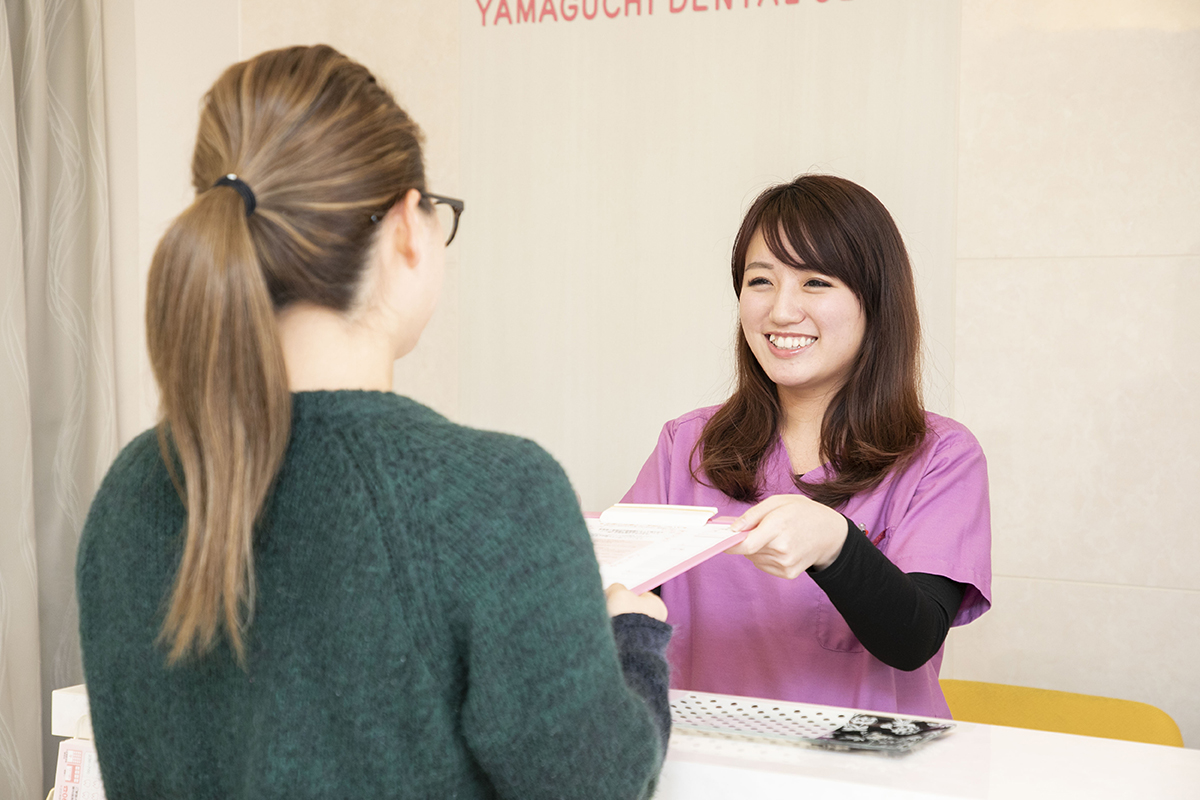 初診はカウンセリング含め治療に1時間かけ、治療内容や費用をご説明